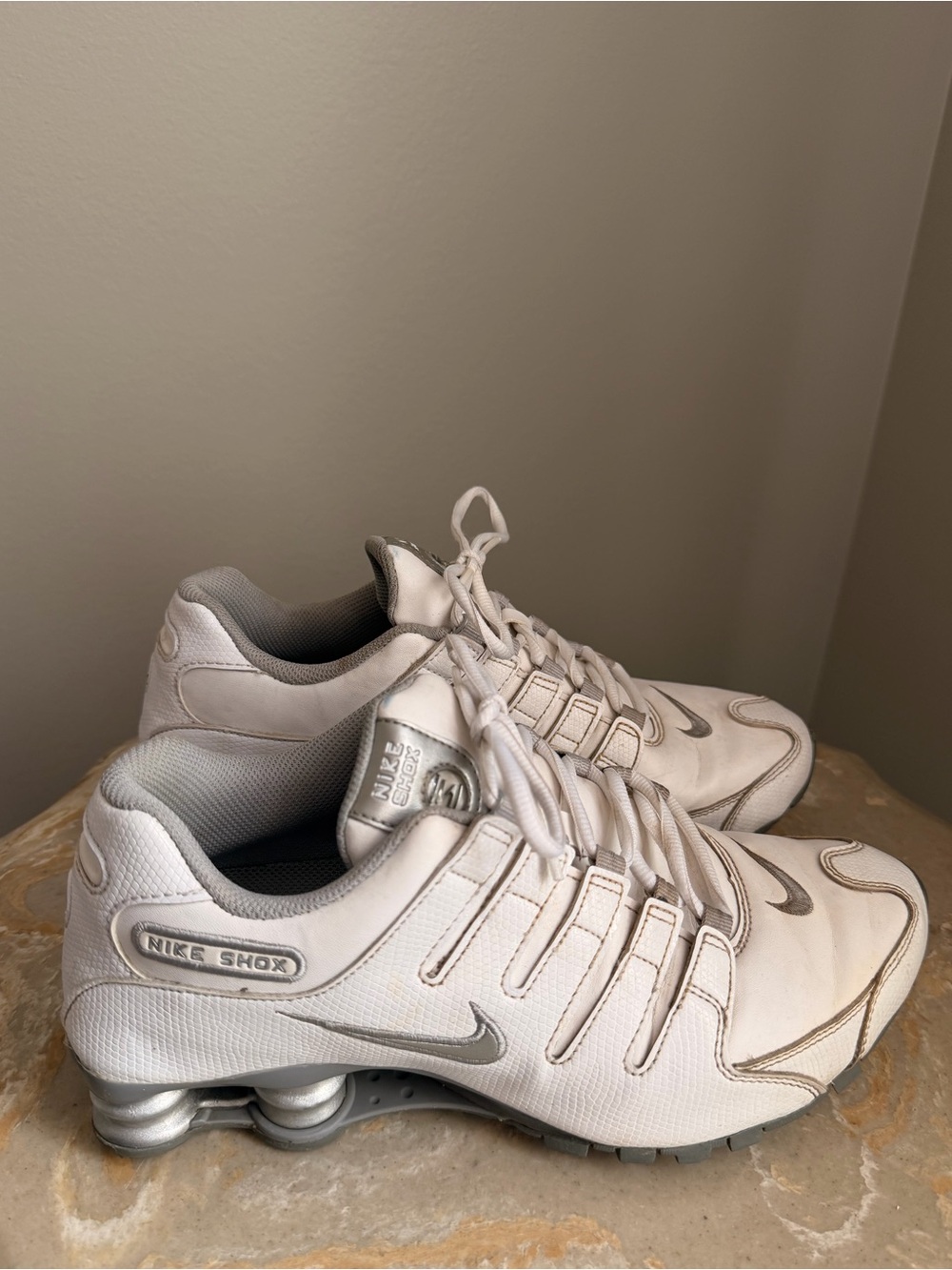 Nike Women’s US 9 White Silver Shox Athletic Shoes UK 6.5 Leather